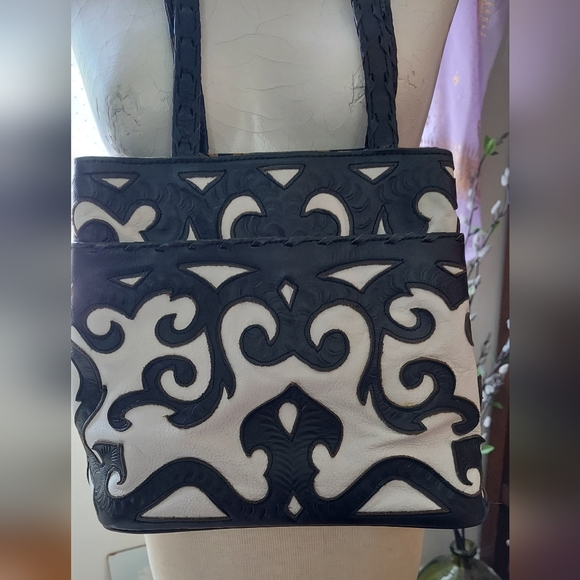 Leaders in Leather Hand Tooled Western Purse - Picture 3 of 14